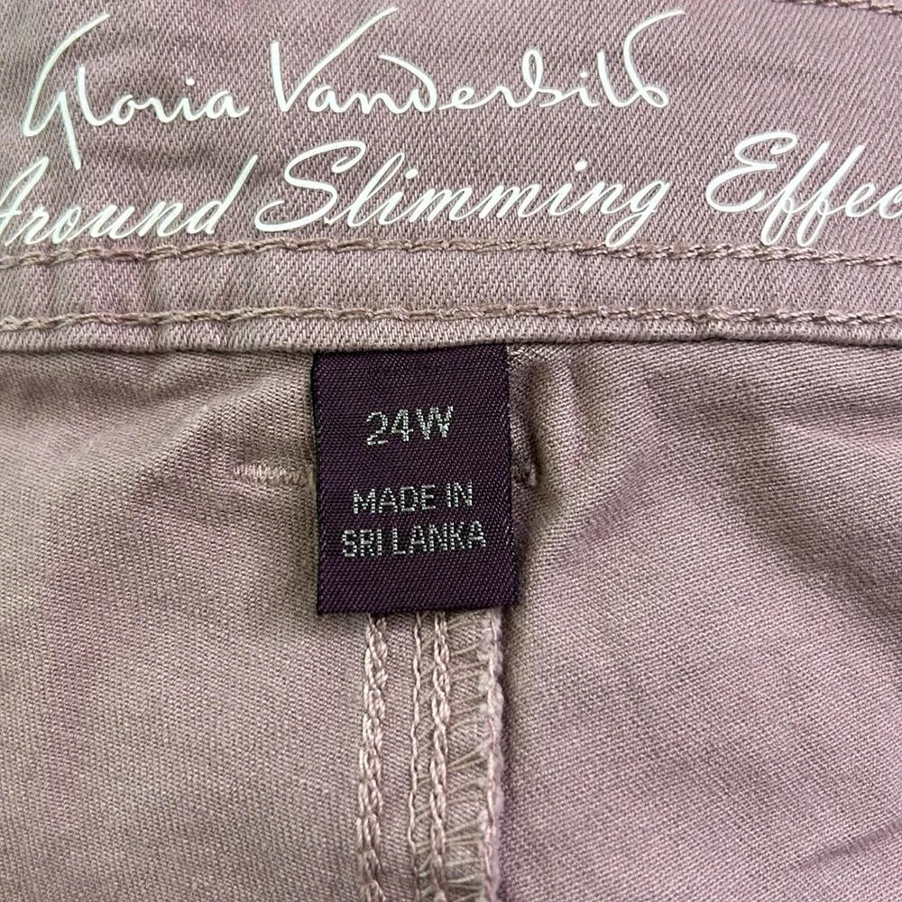 Gloria Vanderbilt Capri Pants - Picture 7 of 15
